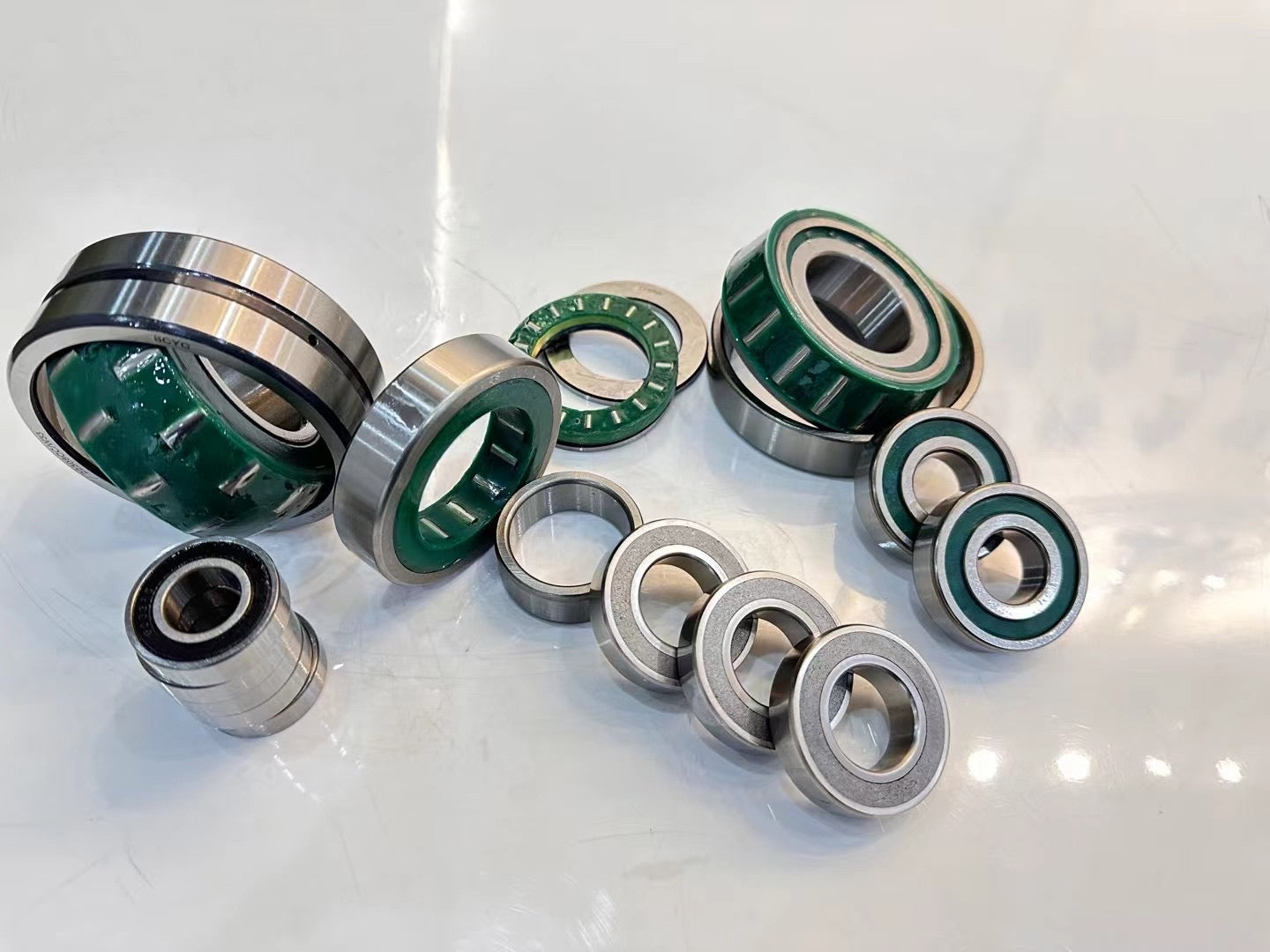 Non-standard deep groove ball bearings